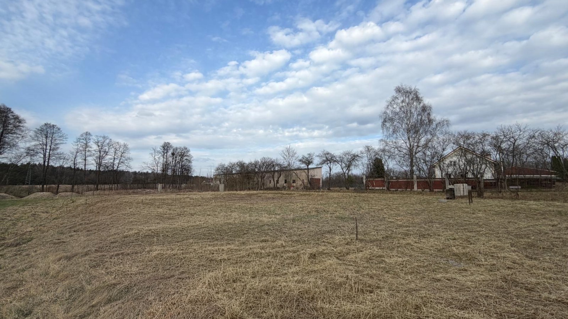 Działka na sprzedaż