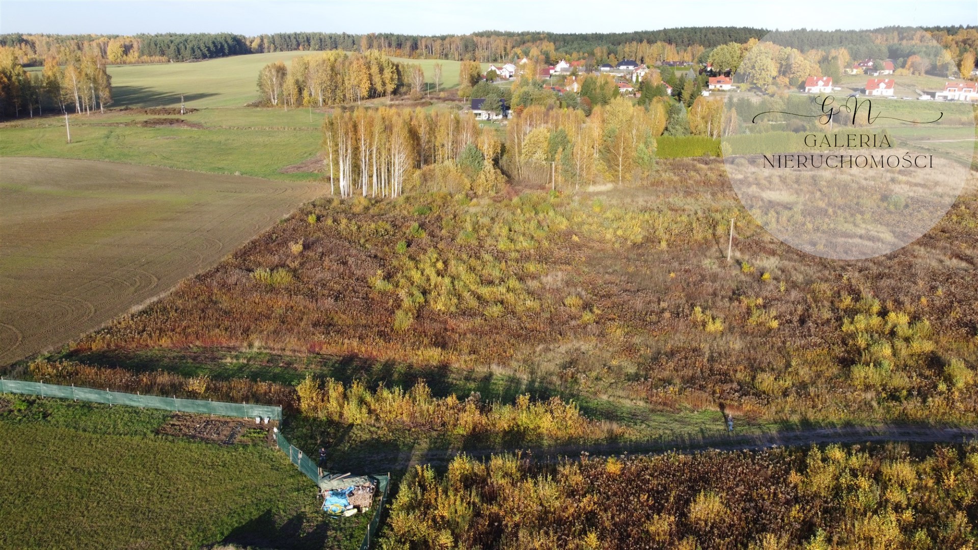 Działka na sprzedaż