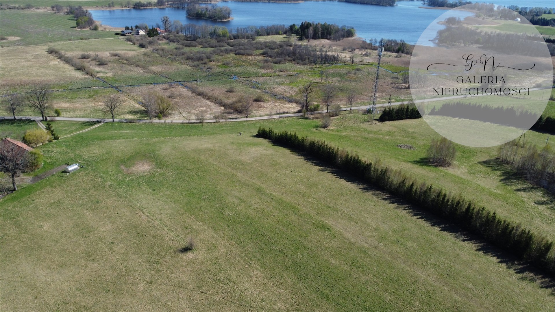 Działka na sprzedaż