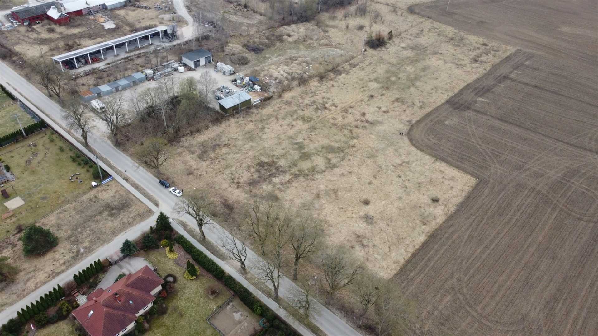 Działka na sprzedaż